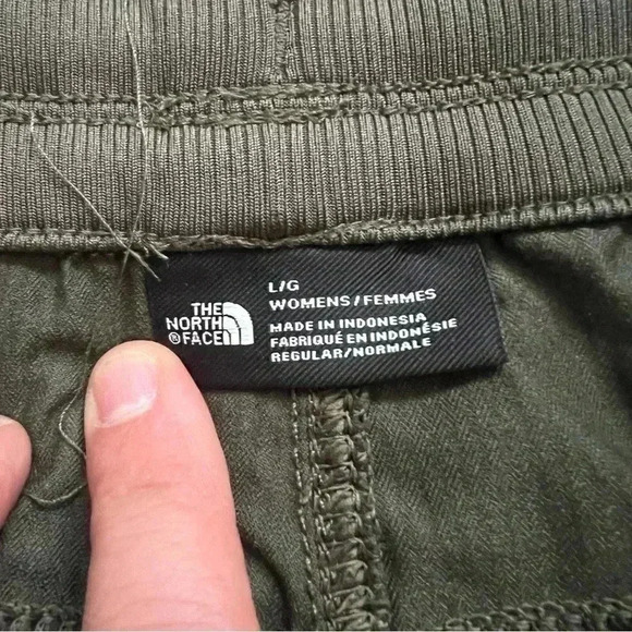 The North Face Black Capris - Picture 9 of 16